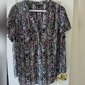 torrid Black Chevron Print Flutter Sleeve Tunic with White and Purple Accents